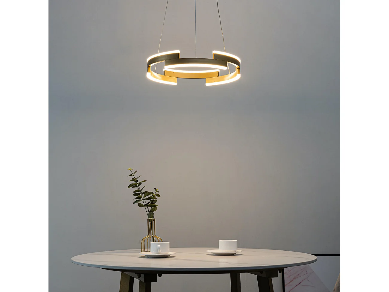 Suspension élégante LED anneau doré  - Ola