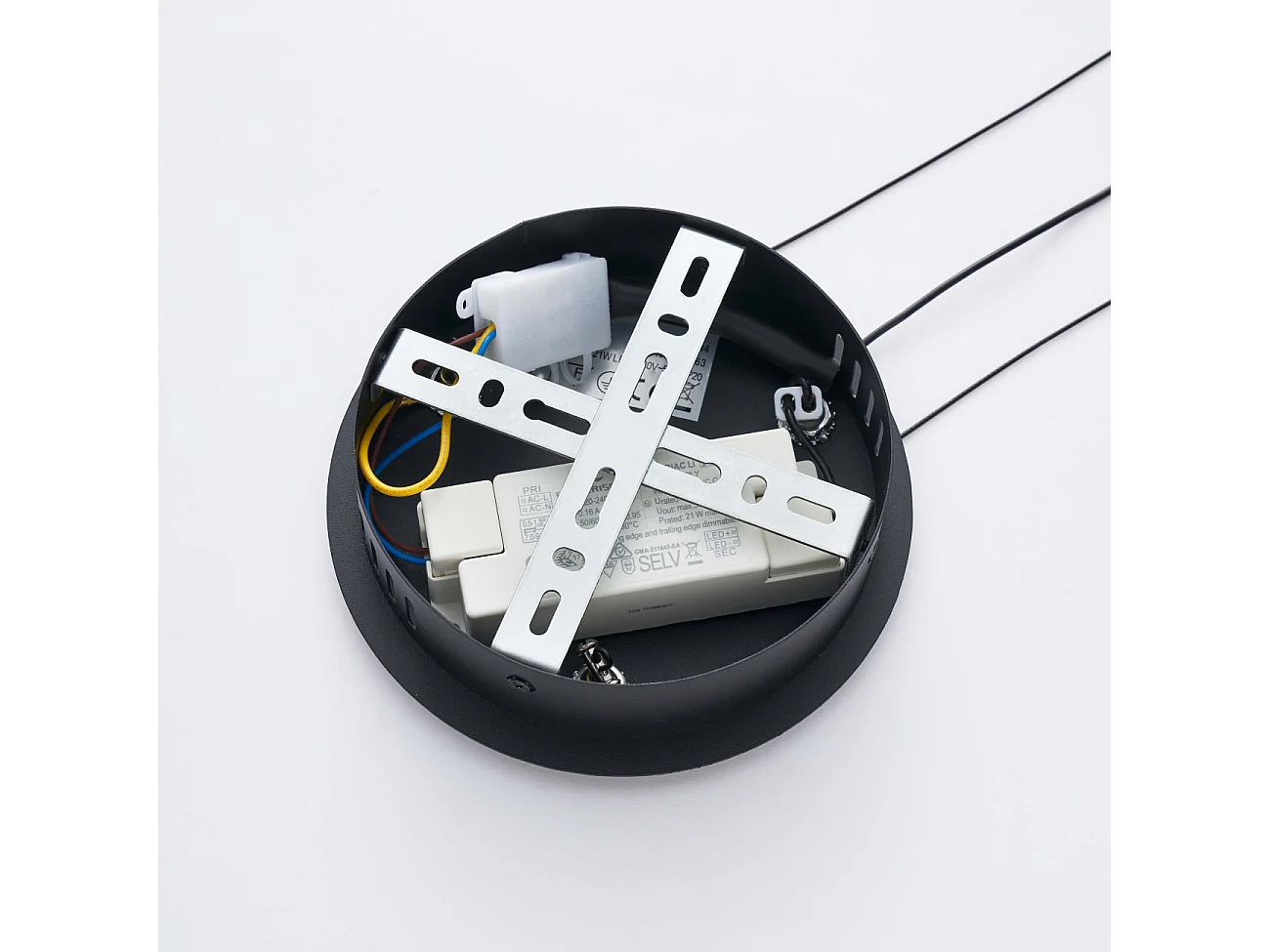 Suspension LED anneau noir minimaliste 52 cm - Belina