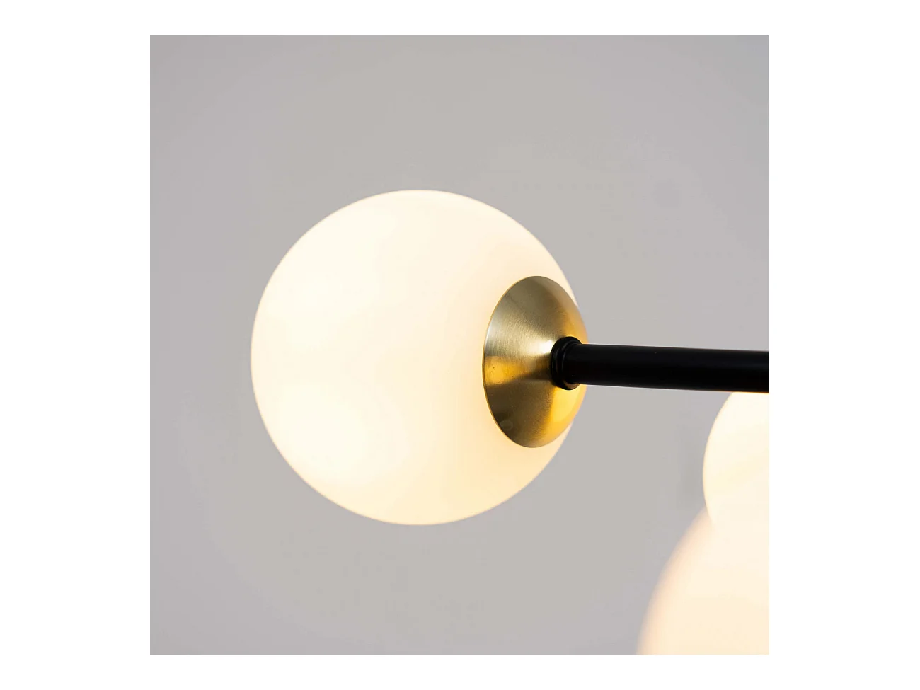 Suspension à bras courbés design noire 8 verres blancs - Azoria