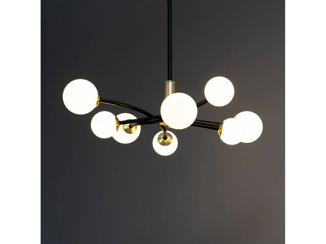 Suspension à bras courbés design noire 8 verres blancs - Azoria