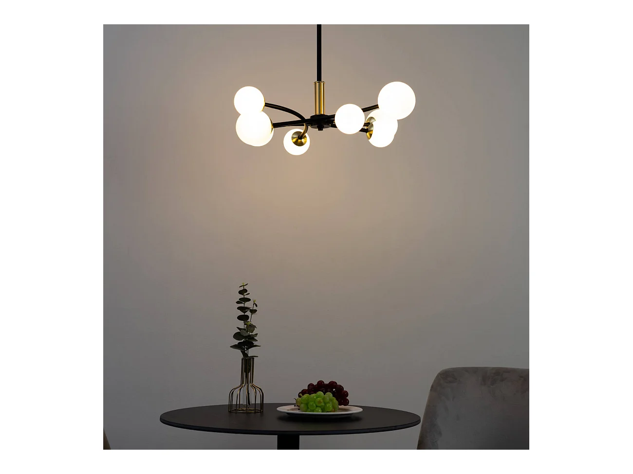 Suspension à bras courbés design noire 8 verres blancs - Azoria