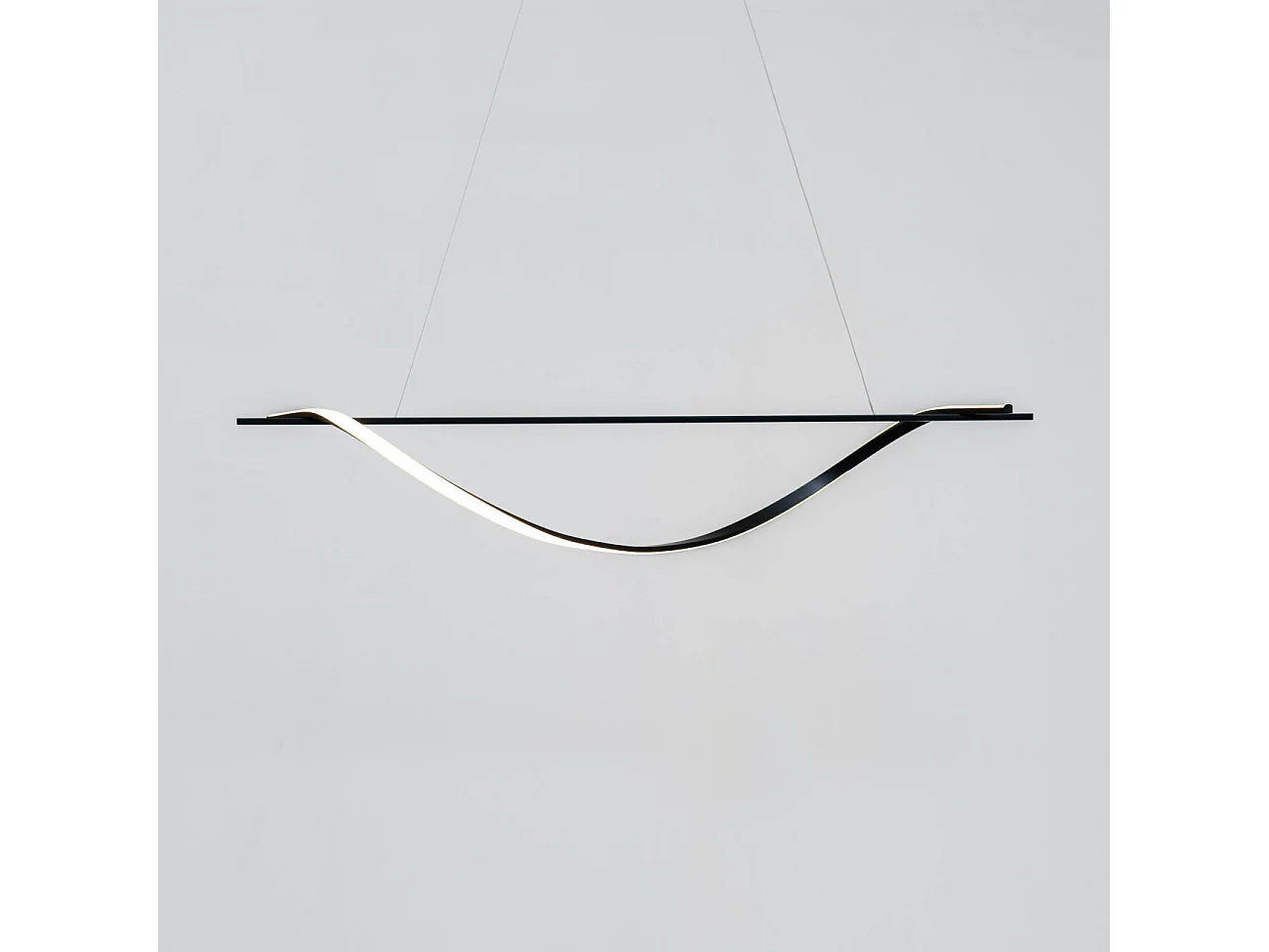 Longue suspension longiligne vague LED noire - Hilda