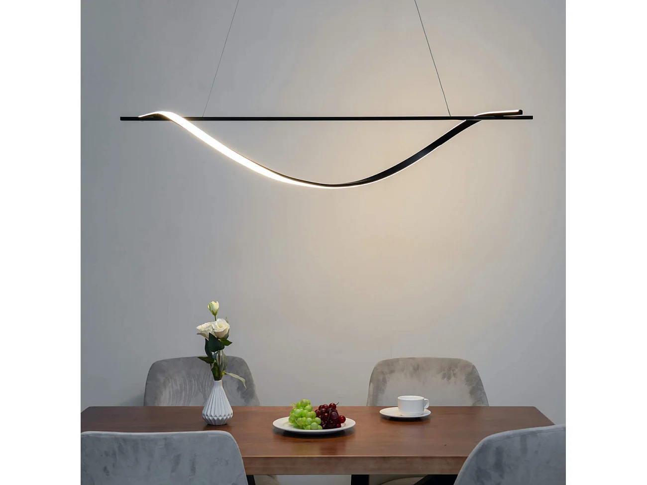 Longue suspension longiligne vague LED noire - Hilda