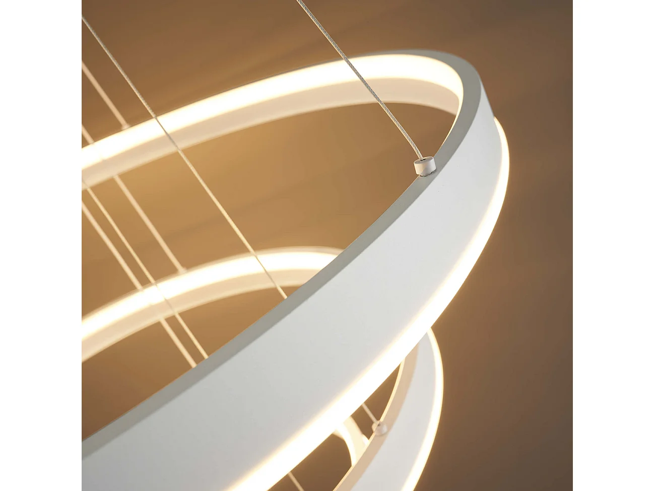 Grande suspension blanche trois anneaux LED - Nettuno