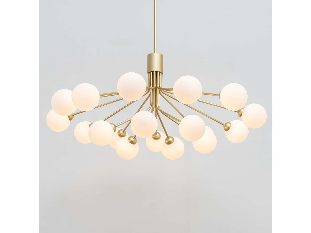 Grande suspension élégante dorée à 18 boules - Audrey