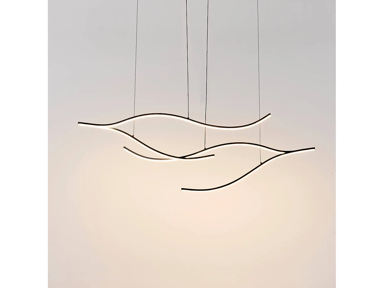 Longue suspension LED dimmable vagues noires lumineuses 112 cm - Portofino