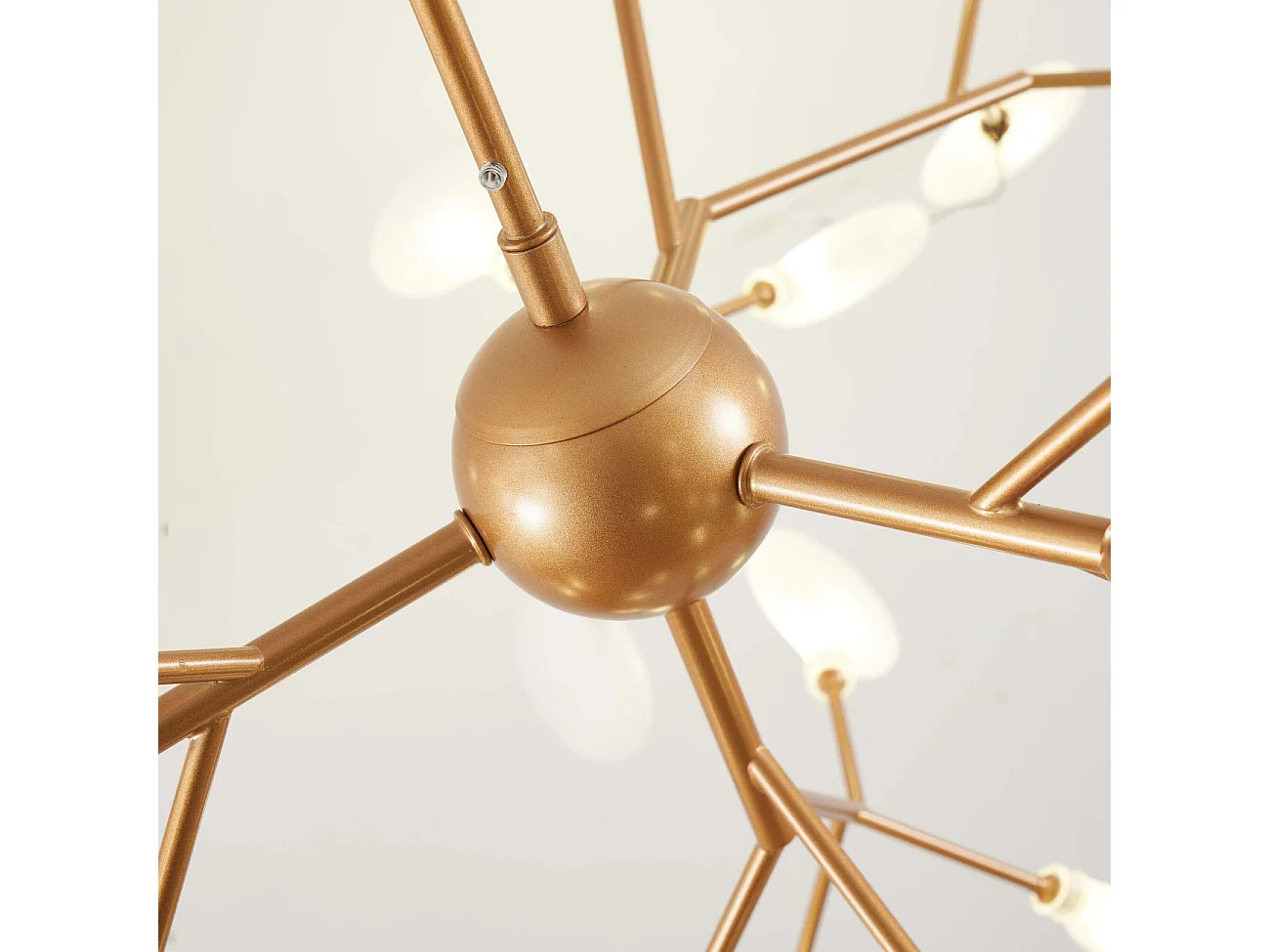 Suspension style branchage doré à 36 lumières - Arsinoe