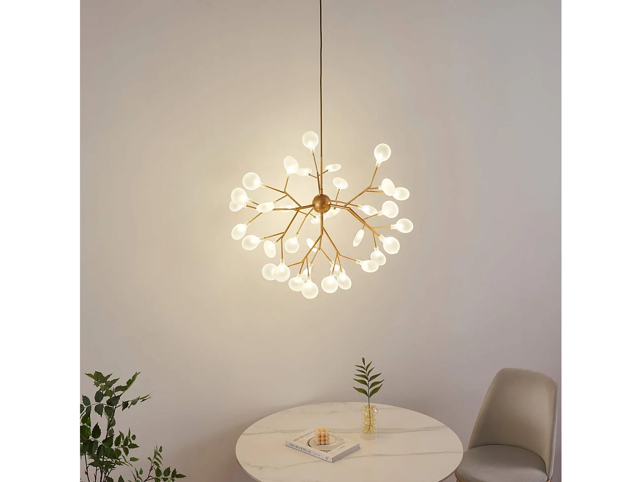 Suspension style branchage doré à 36 lumières - Arsinoe