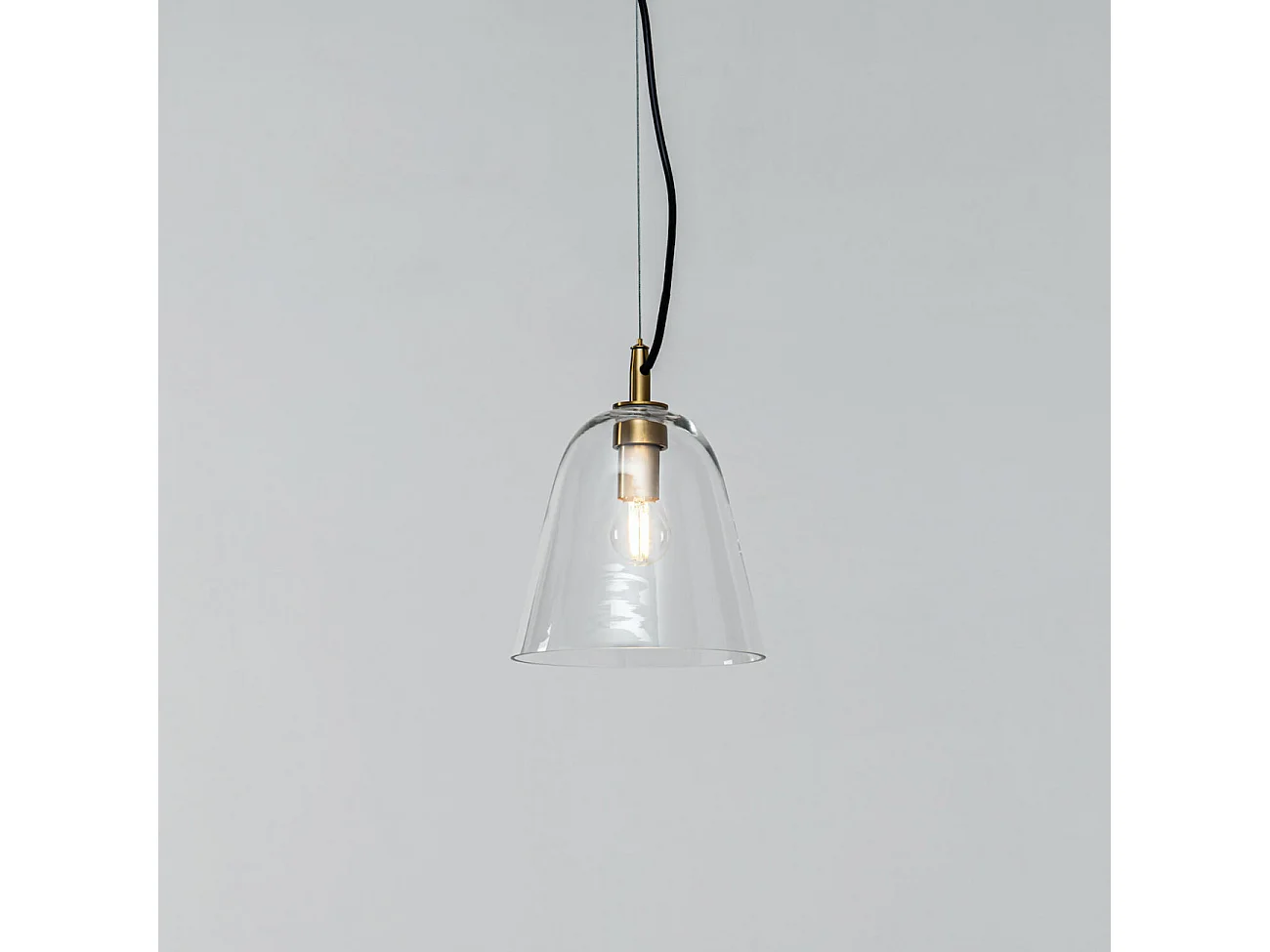 Suspension design cône en verre et métal doré - Cindy