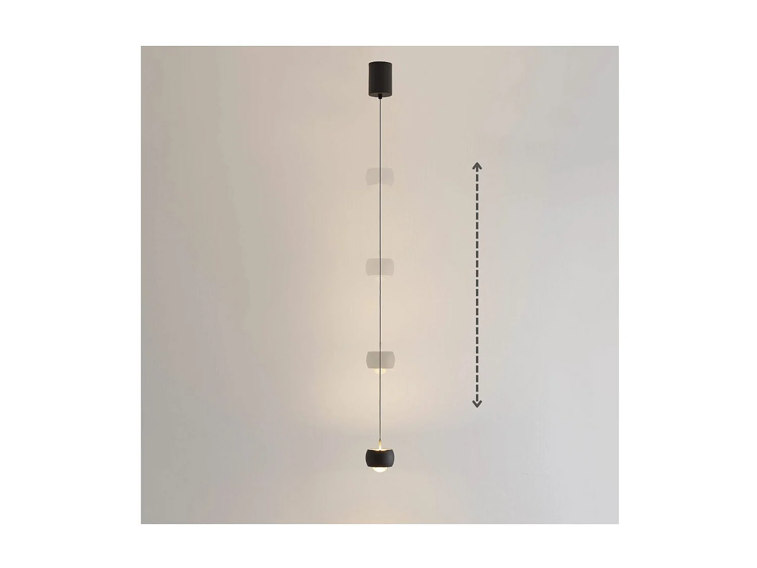 Petite suspension noire dimmable design sobre en métal - Finn