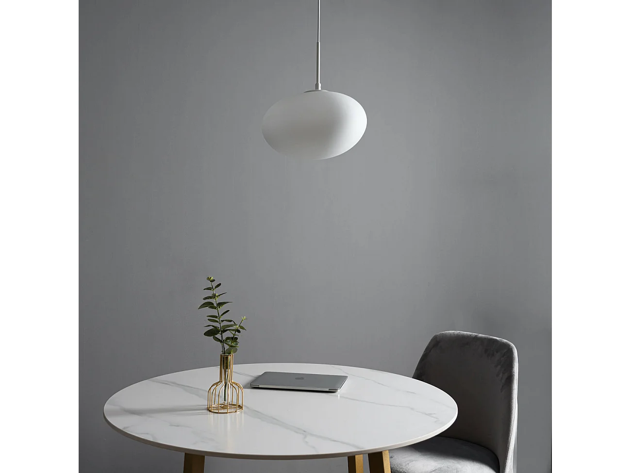 Suspension en verre blanc opalin - Veglia