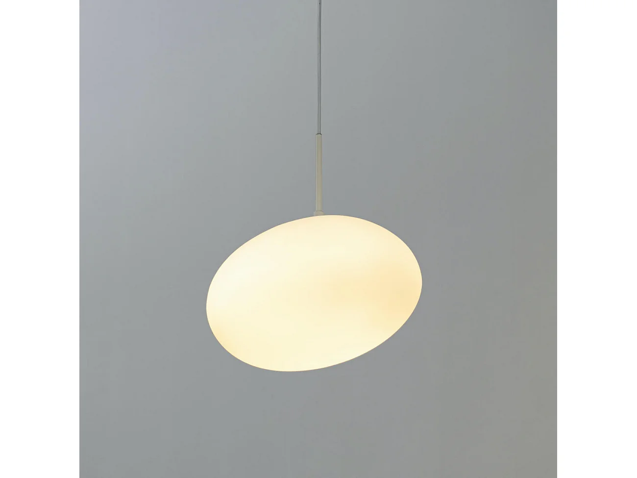 Suspension en verre blanc opalin - Veglia