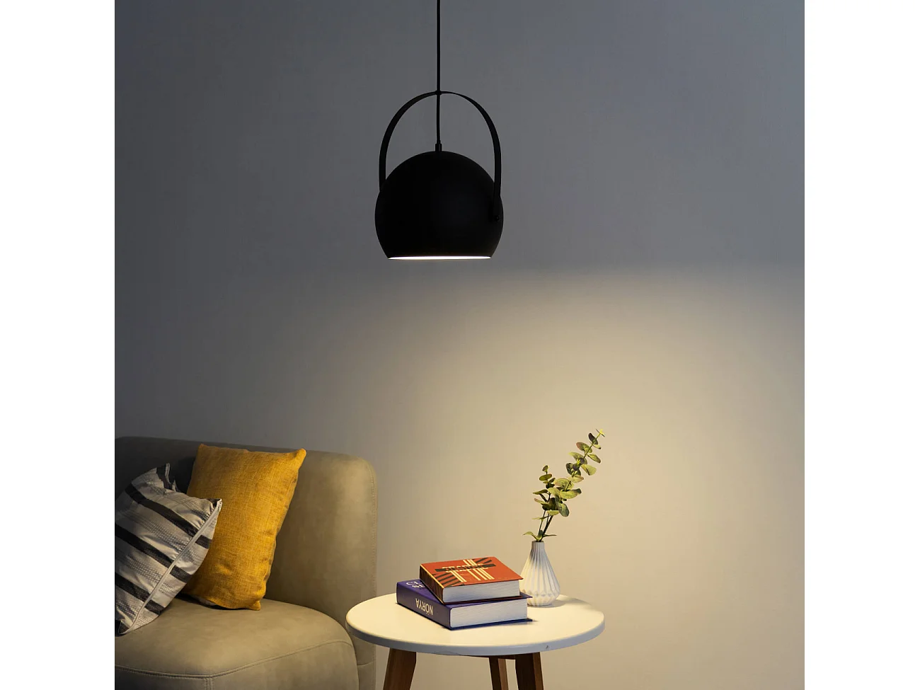 Suspension industrielle noire style atelier - Tassino