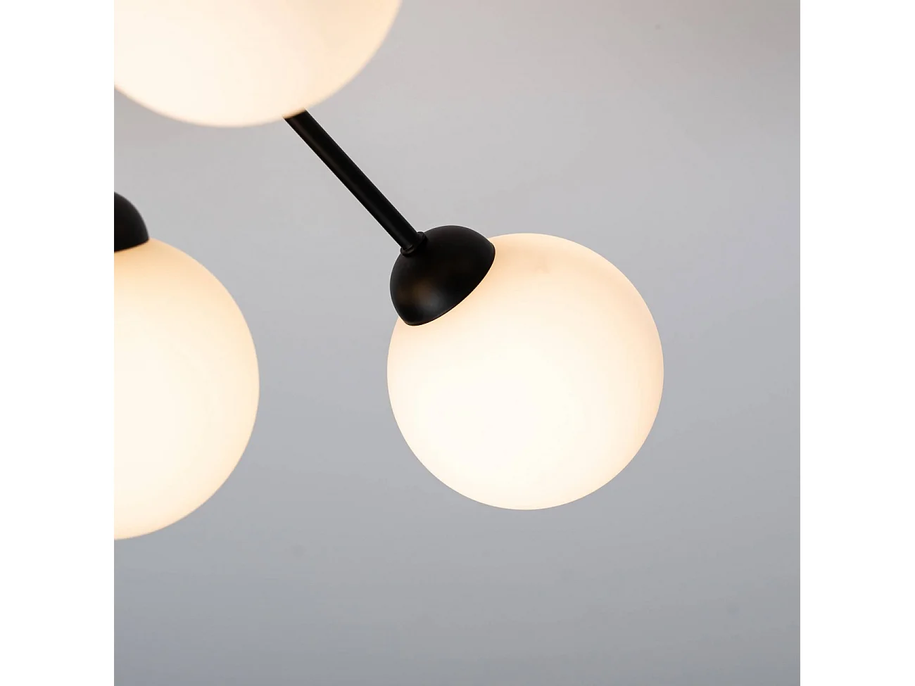 Lustre élégant noir à 9 verres blancs - Audrey