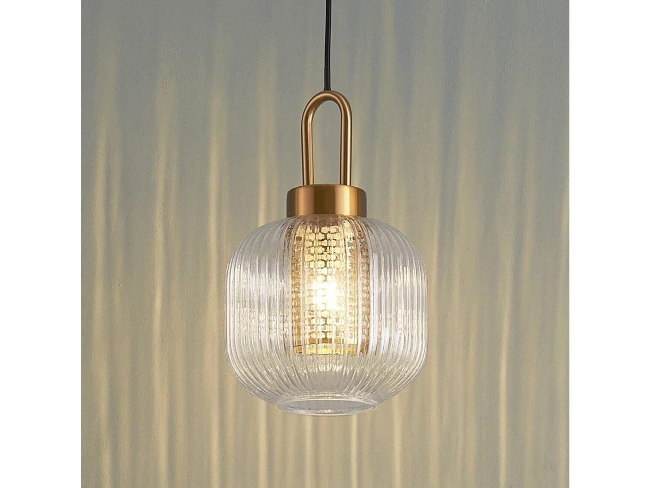 Suspension lanterne verre transparent et laiton - Carmina