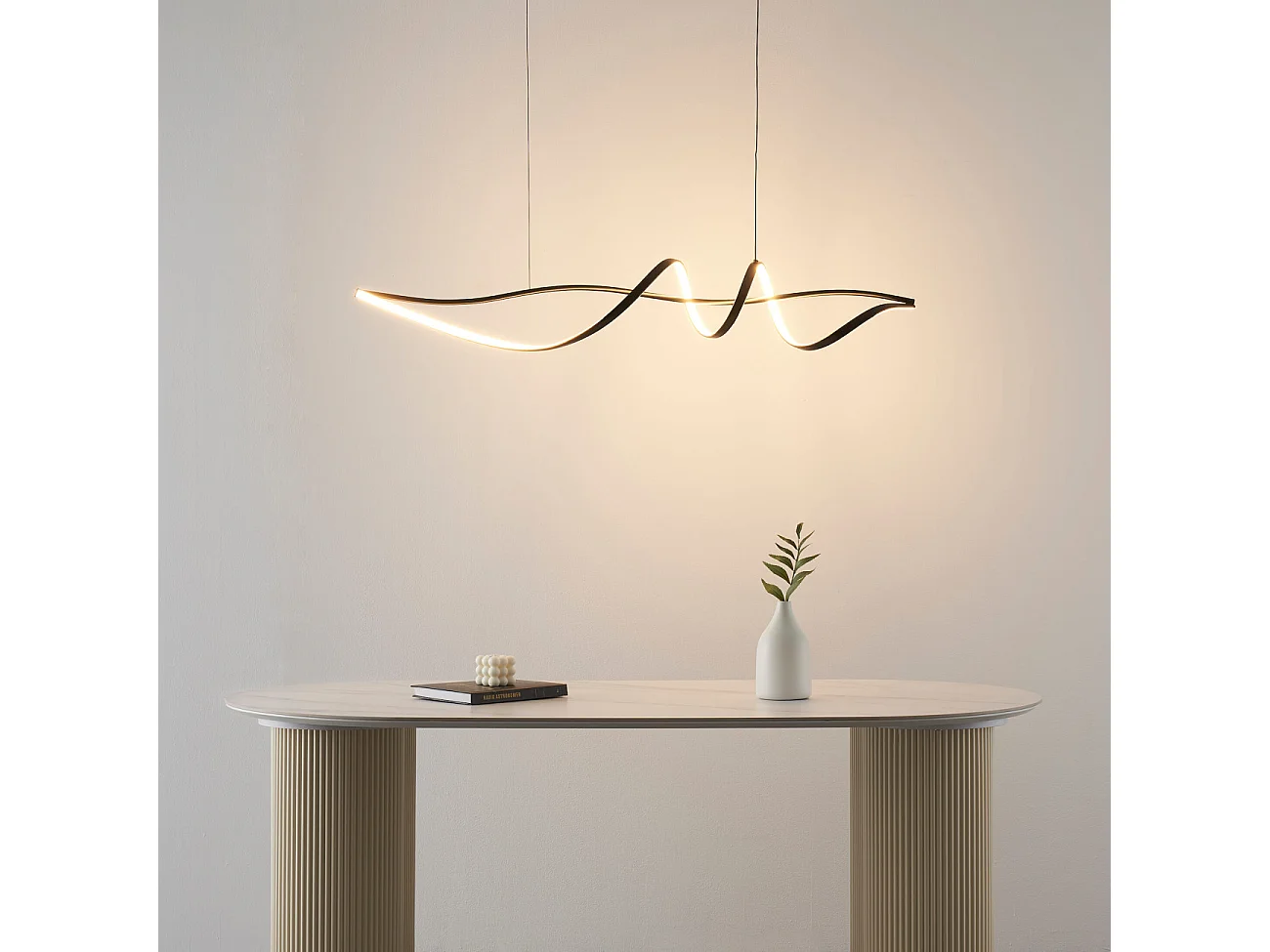 Grande suspension spirale noire 120 cm de long - Lybella