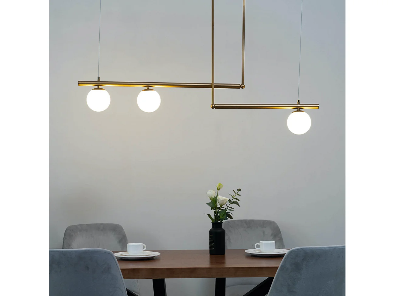 Suspension design géométrique métal doré et verre blanc - Andrea