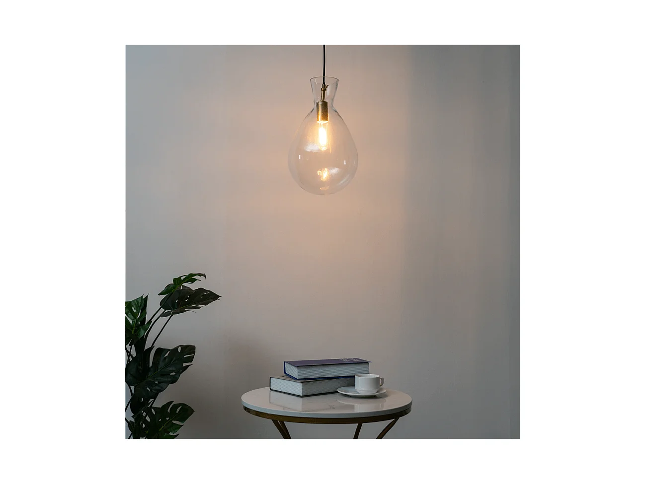 Suspension goutte transparente -  Gabriela