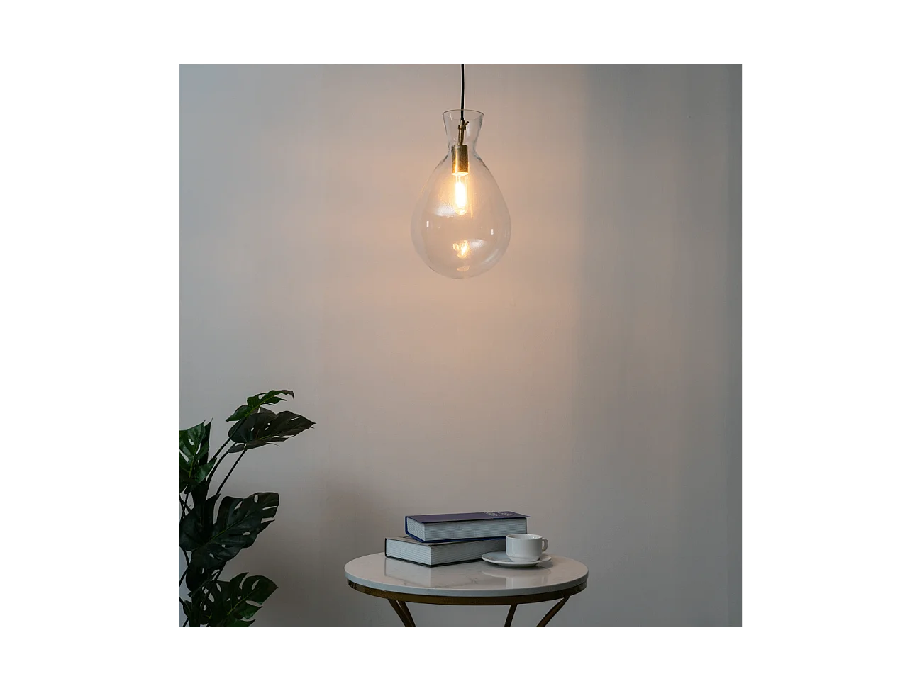 Suspension goutte transparente -  Gabriela