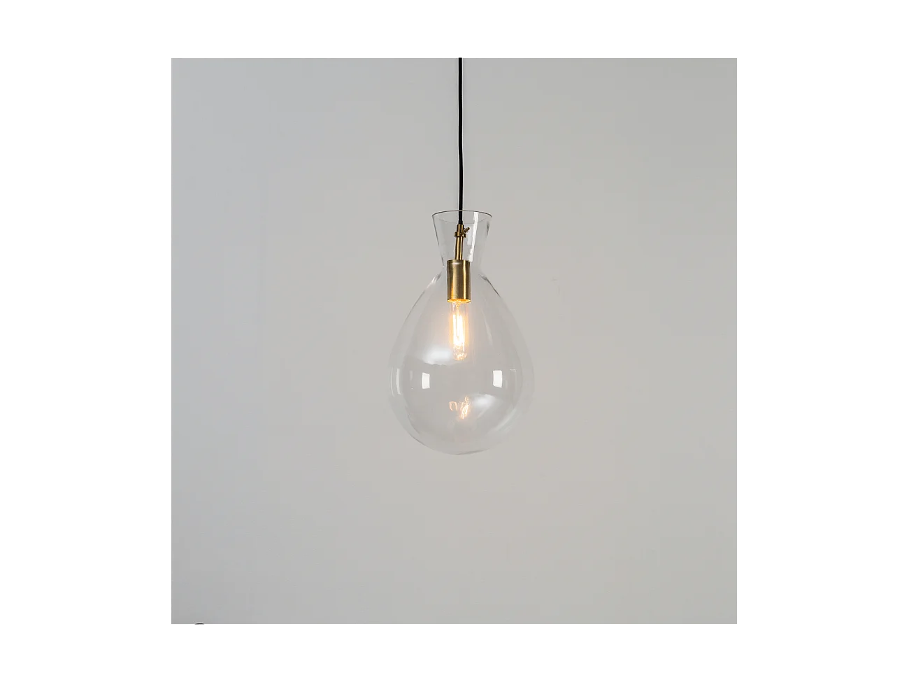 Suspension goutte transparente -  Gabriela