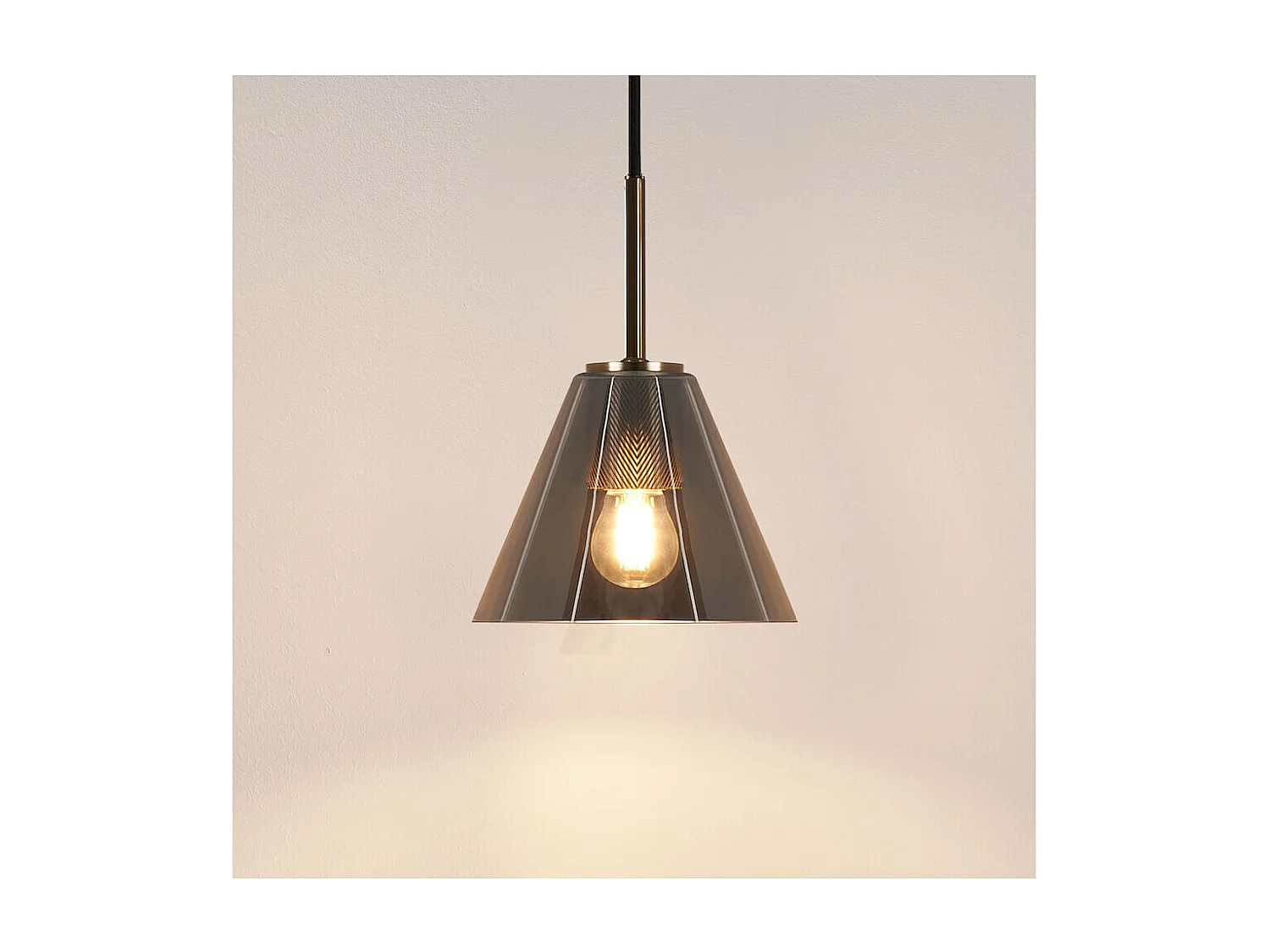 Suspension conique et design verre fumé - Soliria