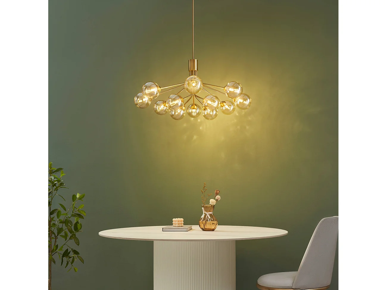 Grand lustre élégant laiton 12 boules ambrées - Audrey