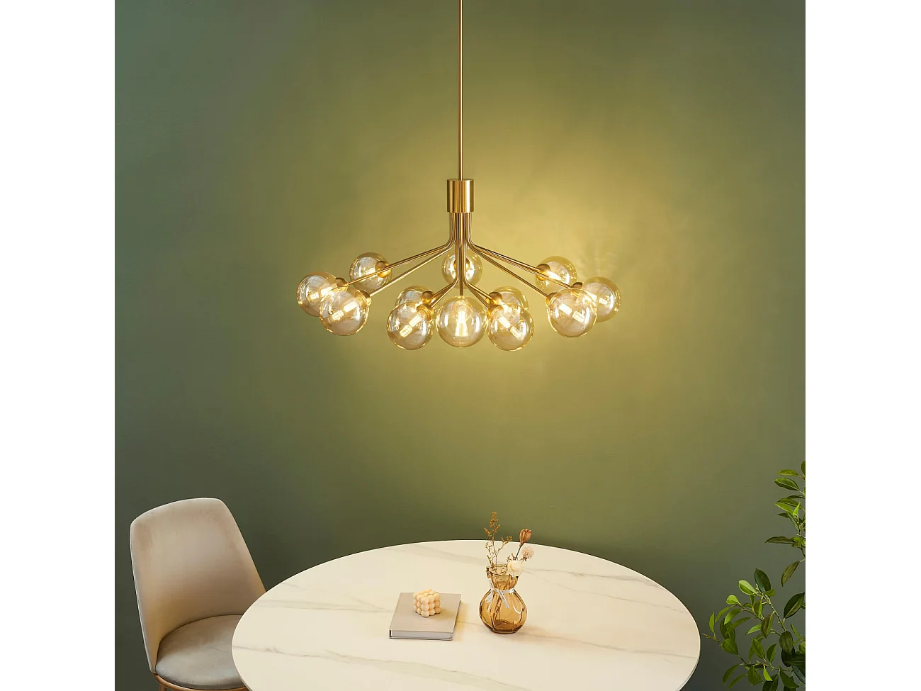 Grand lustre élégant laiton 12 boules ambrées - Audrey