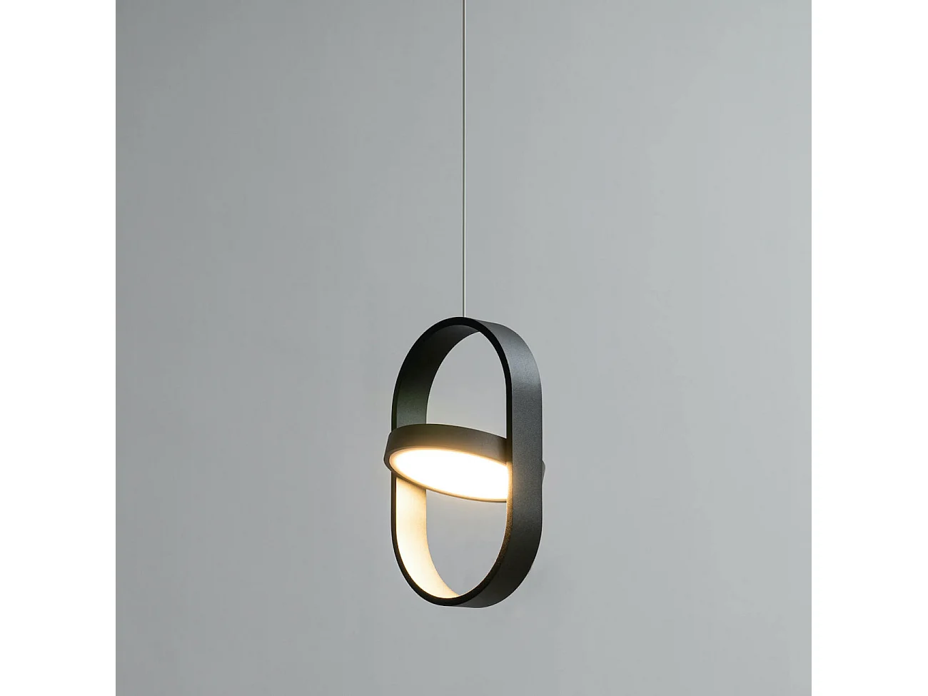 Suspension ovale noire design LED - Elanzo