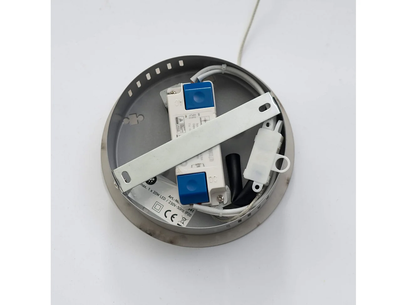 Suspension LED design circulaire courbée - Molfaro