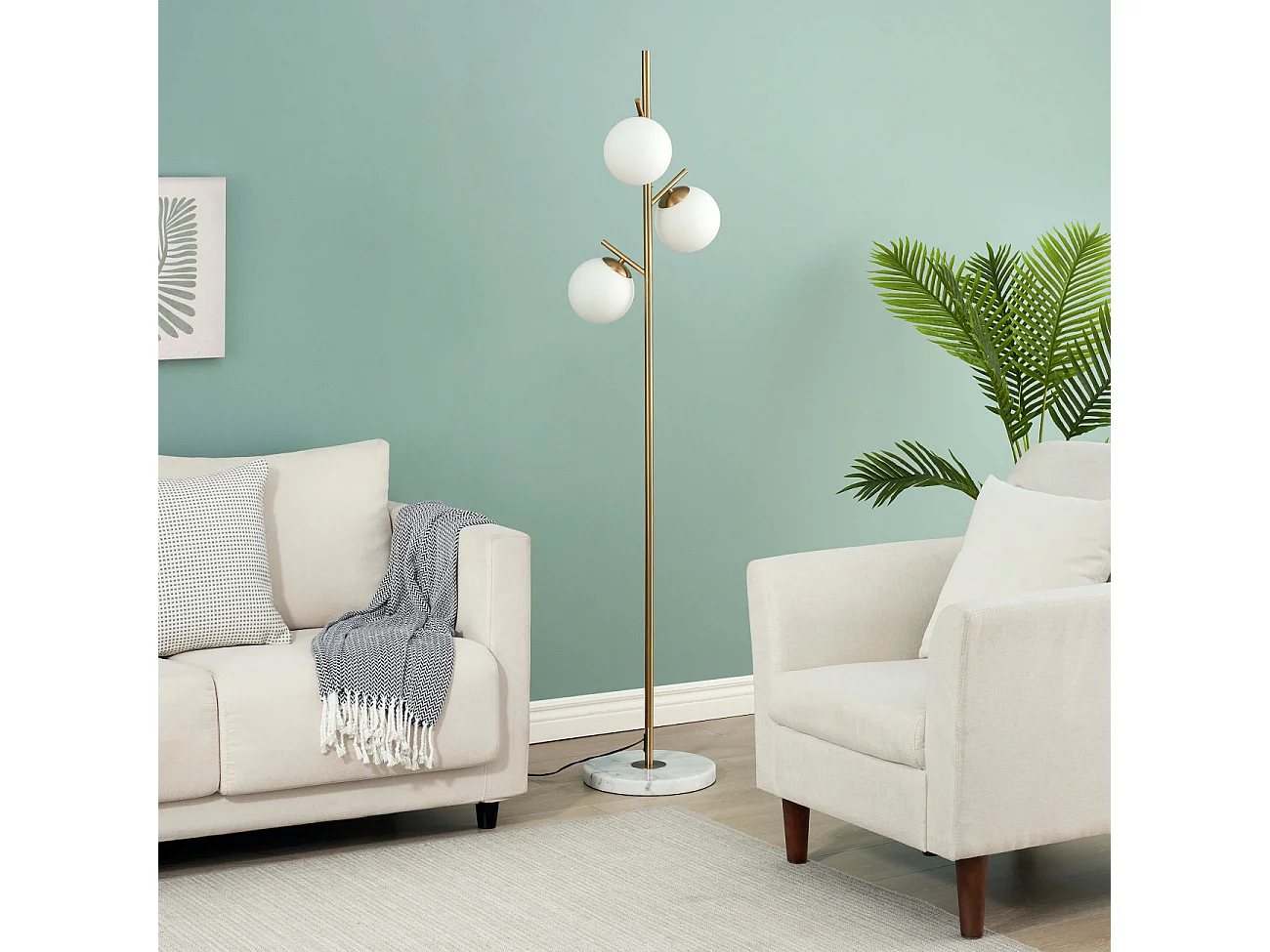 Lampadaire doré 3 globes blanc - Estrela
