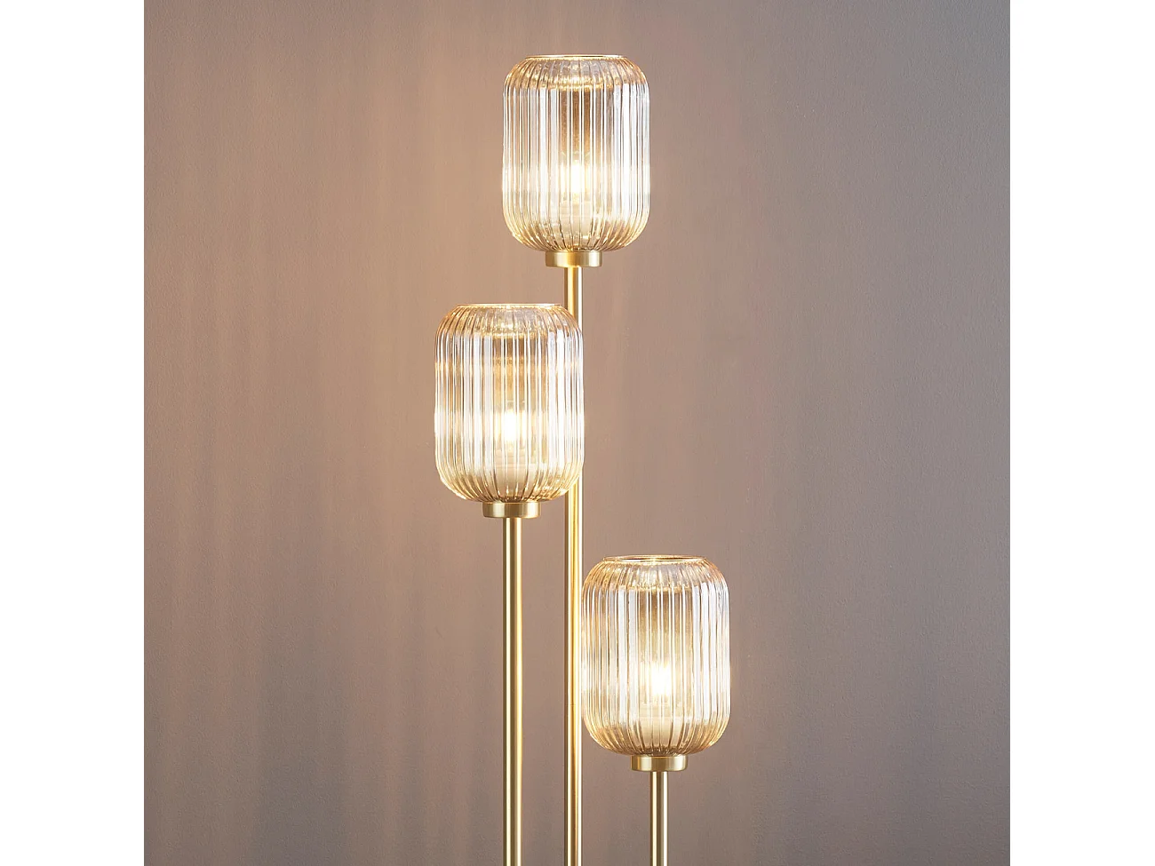 Grand lampadaire triple doré verres ambrés - Rosalia