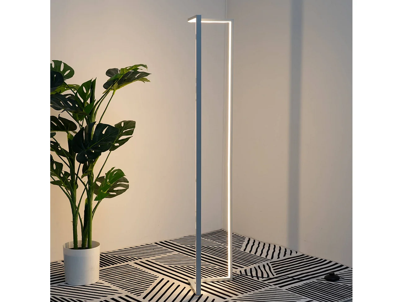 Lampadaire angle design LED coin - Tivoli