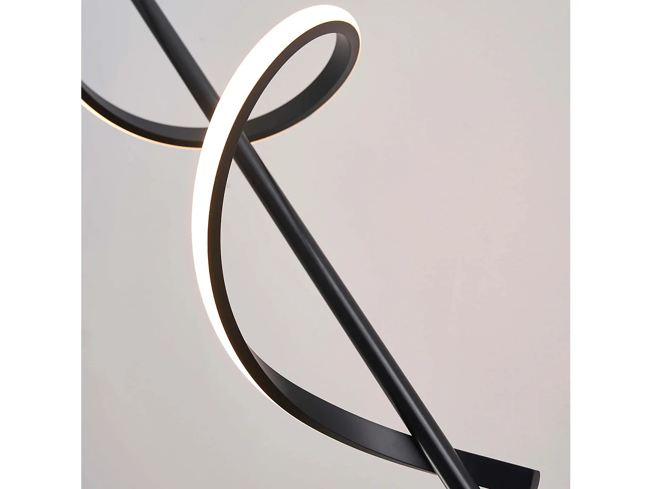 Grande lampe LED cascade spirale noire - Simaria