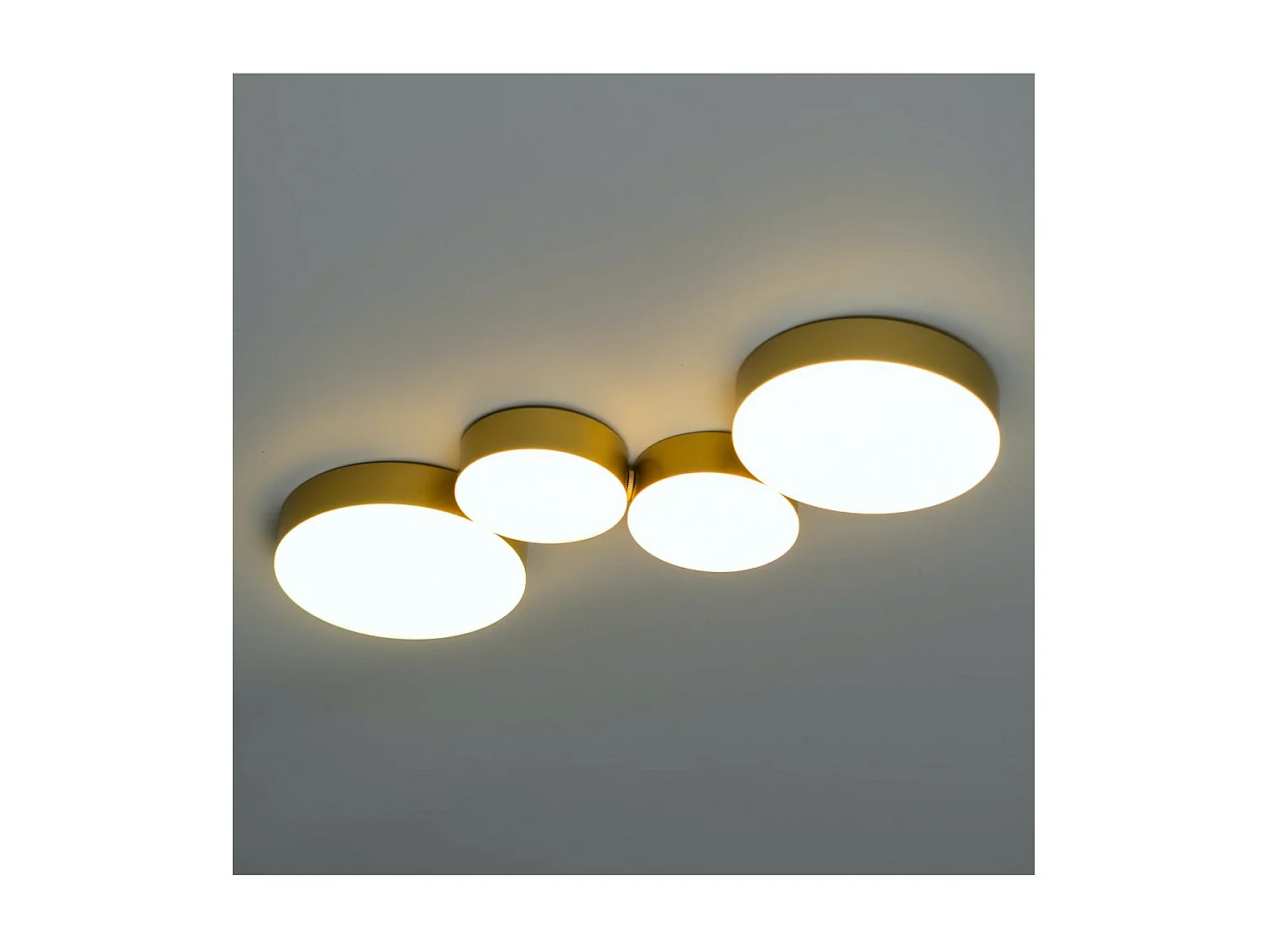Plafonnier moderne doré 4 spots lumineux LED - Skavi