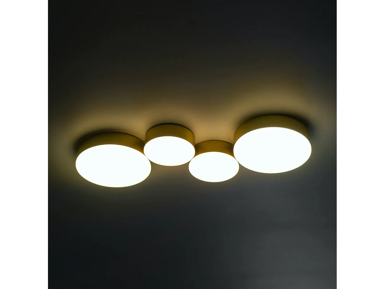 Plafonnier moderne doré 4 spots lumineux LED - Skavi