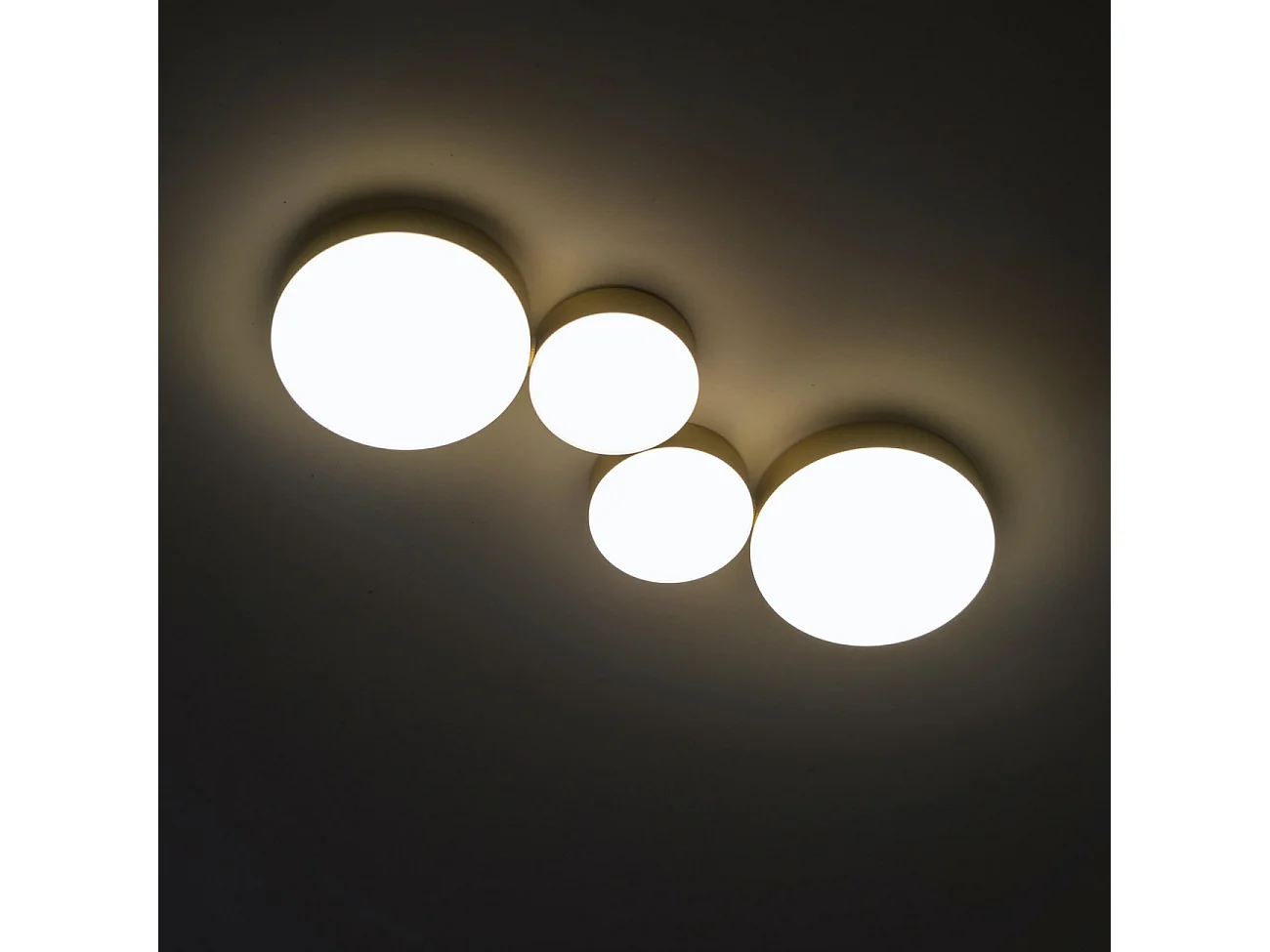 Plafonnier moderne doré 4 spots lumineux LED - Skavi