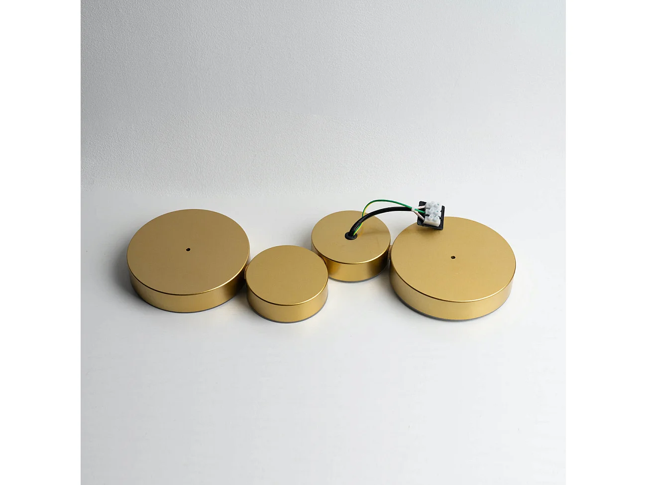 Plafonnier moderne doré 4 spots lumineux LED - Skavi