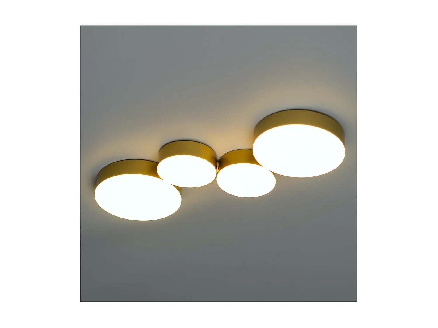 Plafonnier moderne doré 4 spots lumineux LED - Skavi