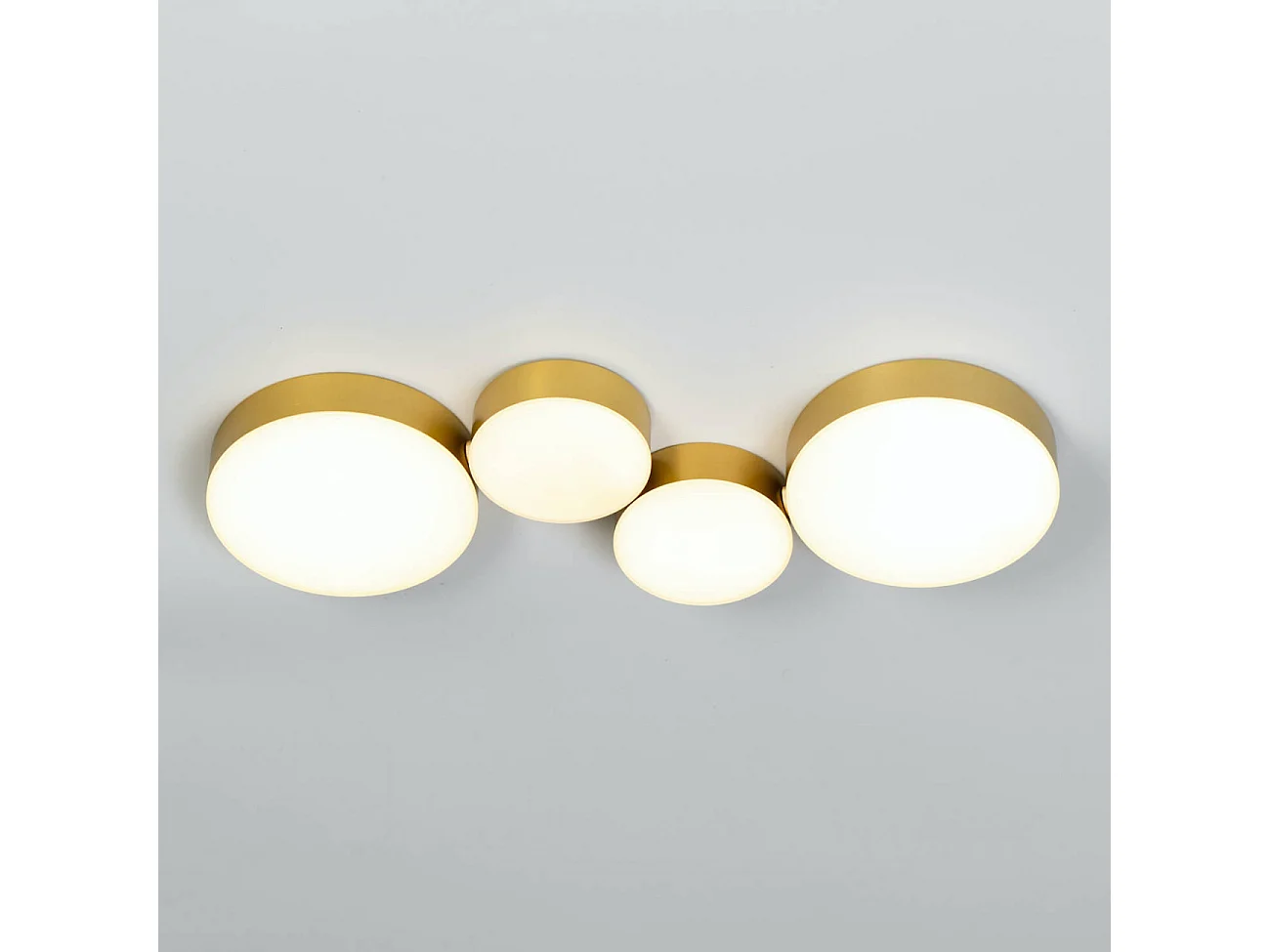 Plafonnier moderne doré 4 spots lumineux LED - Skavi