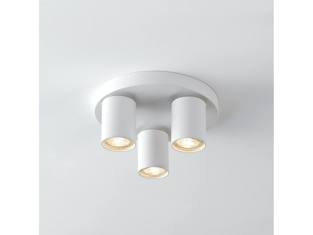 Plafonnier blanc trois spots orientables - Lima