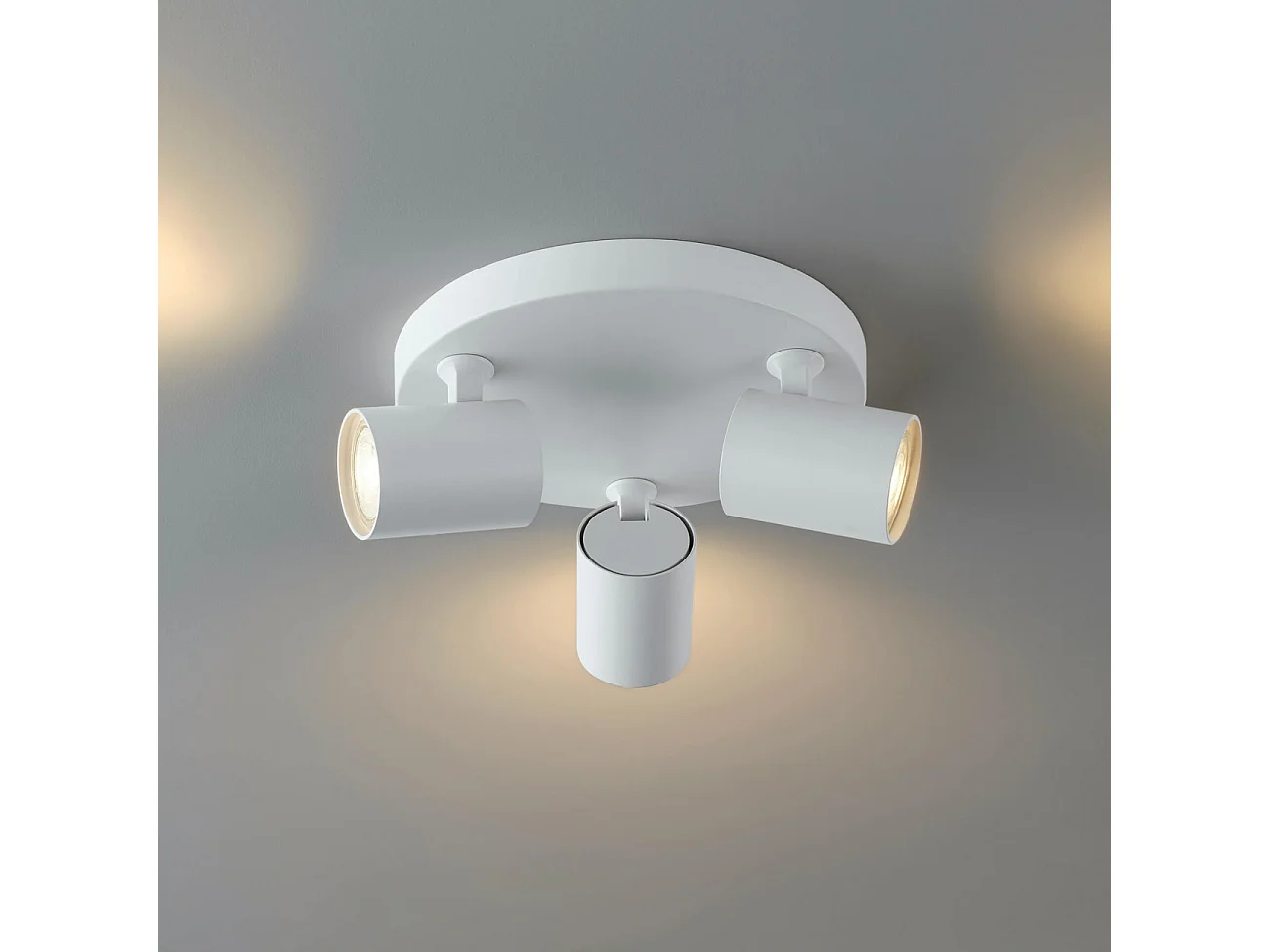 Plafonnier blanc trois spots orientables - Lima