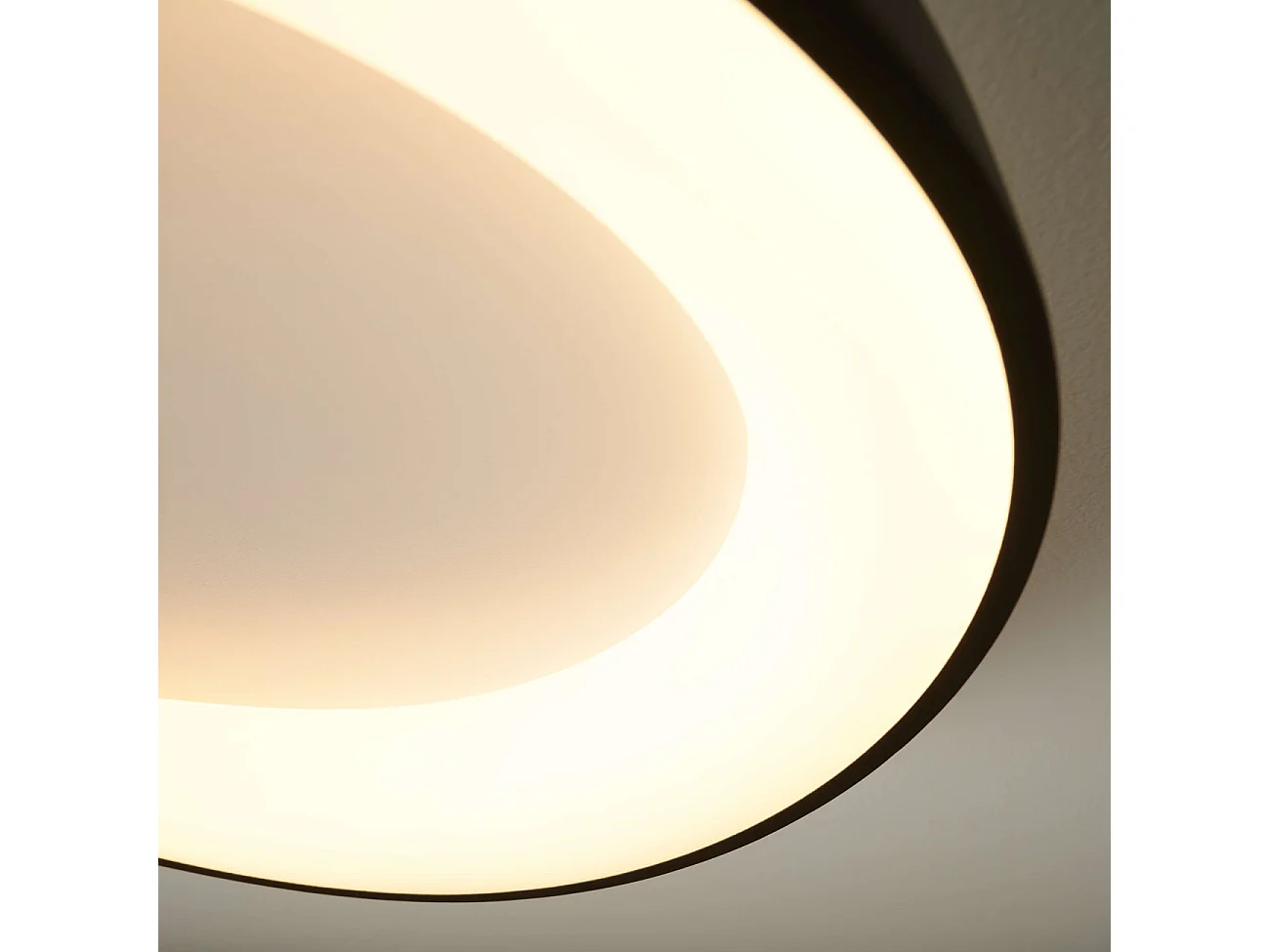 Plafonnier rond noir discret LED compatible avec variateur - Belina