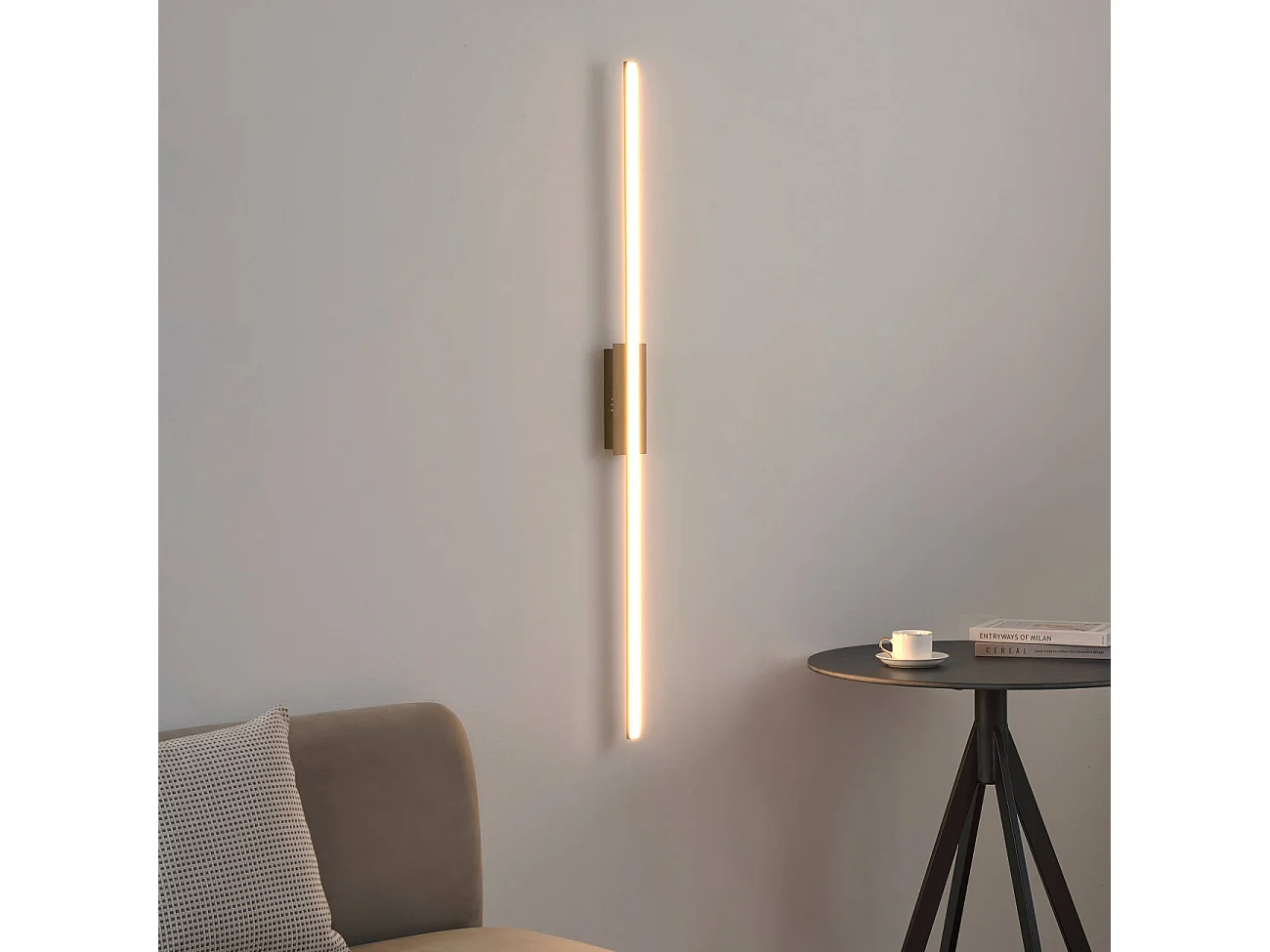 Plafonnier ou Applique murale longiligne ultra design - Nagai