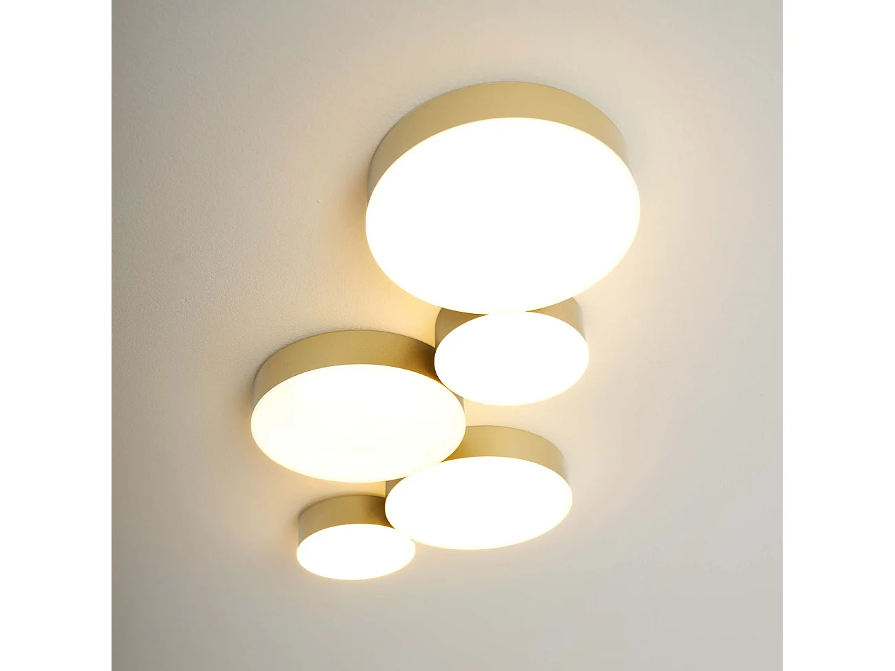 Plafonnier moderne doré 5 spots lumineux LED - Skavi