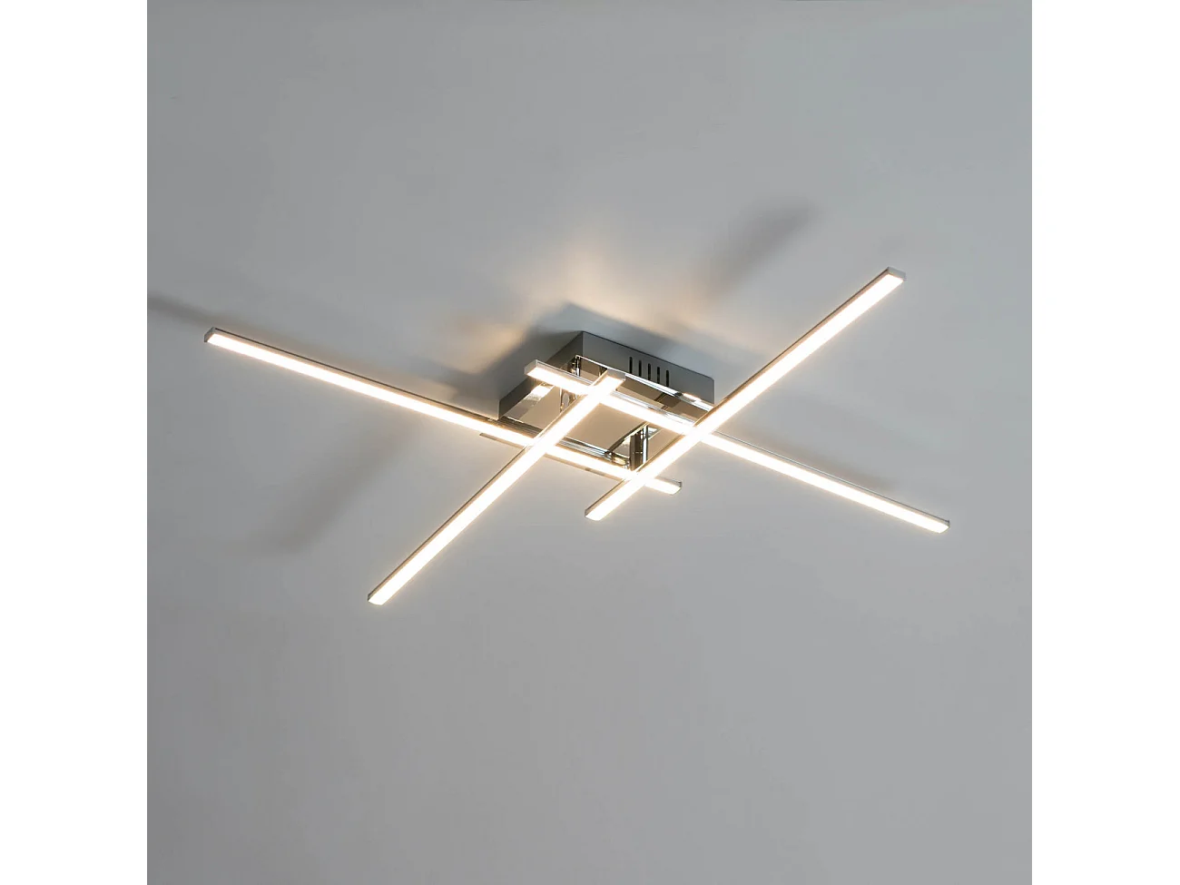 Plafonnier LED design 4 bras chromés - Yuna