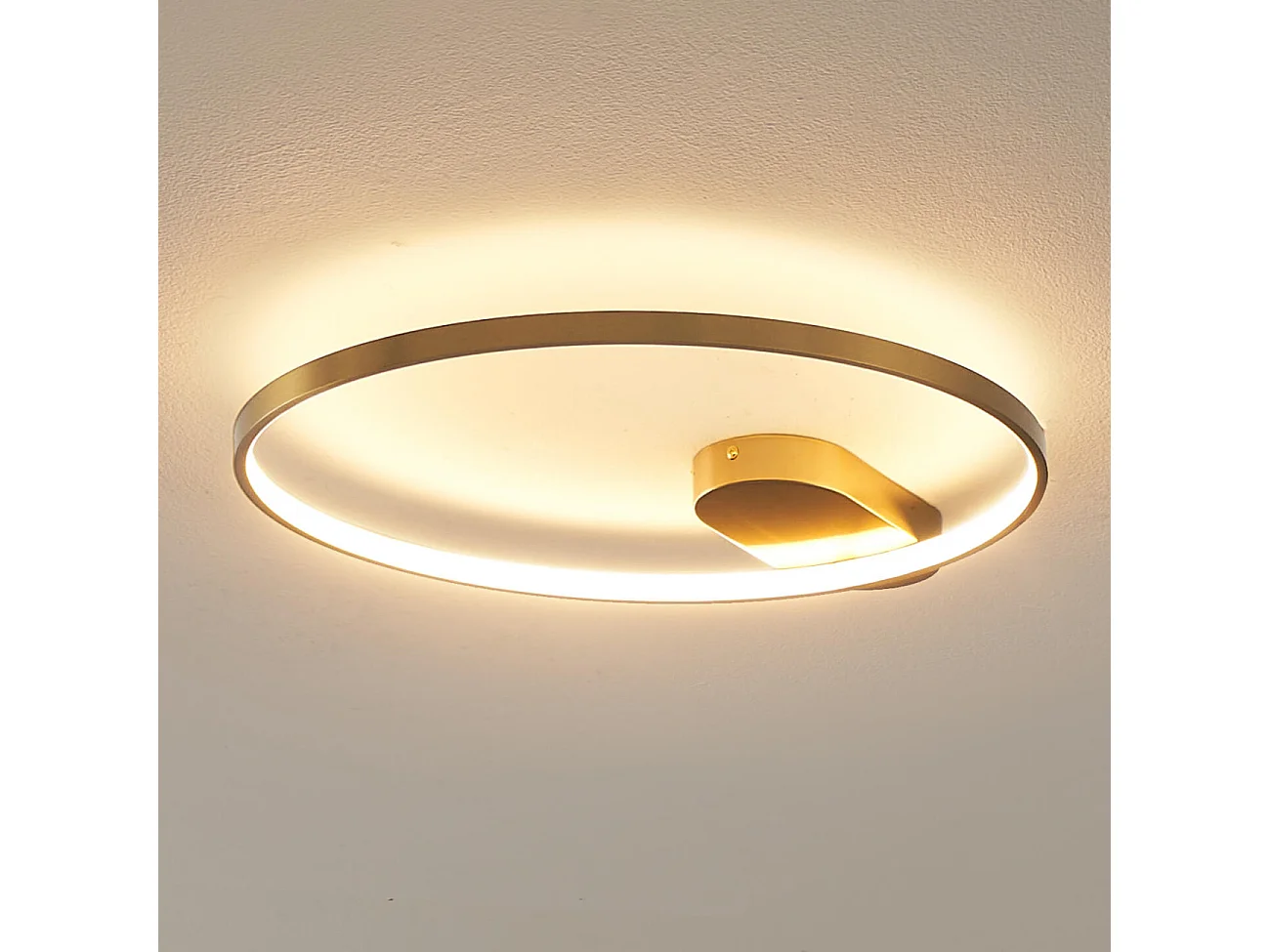 Plafonnier design cercle doré 50 cm - Evelia