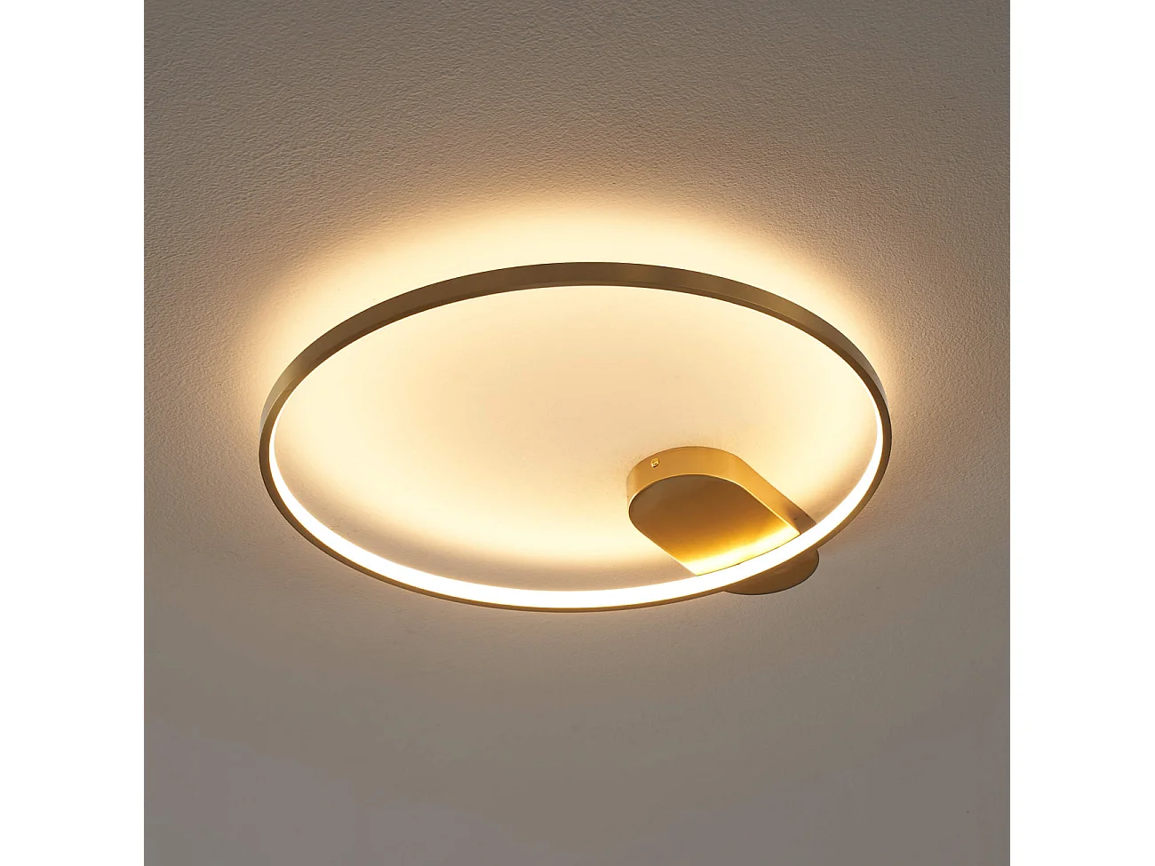 Plafonnier design cercle doré 50 cm - Evelia