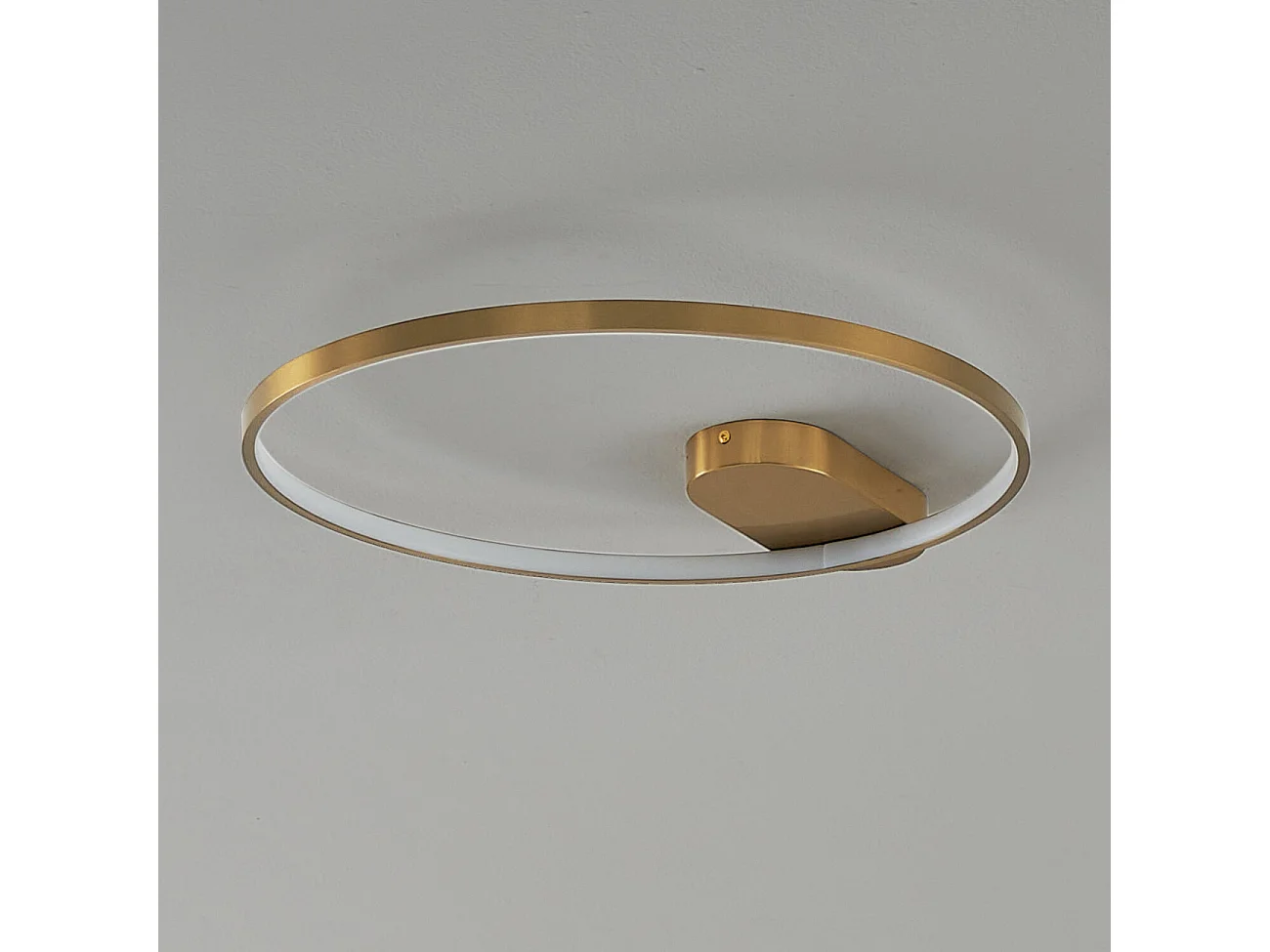 Plafonnier design cercle doré 50 cm - Evelia