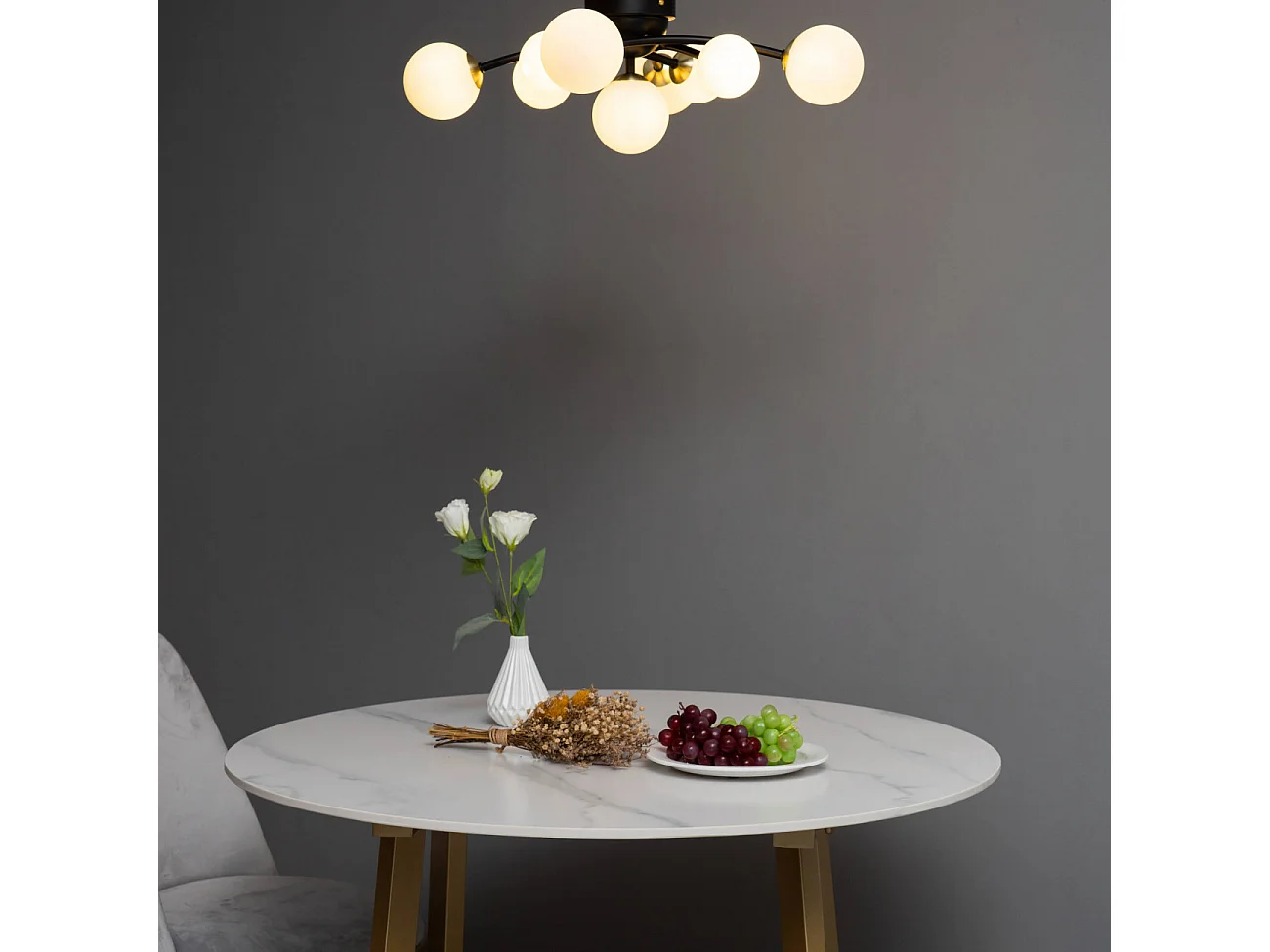 Plafonnier à bras courbés design noir 9 verres blancs - Azoria