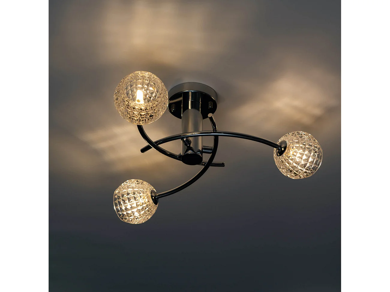 Plafonnier design à 3 sphères transparentes aux motifs graphiques - Salvati